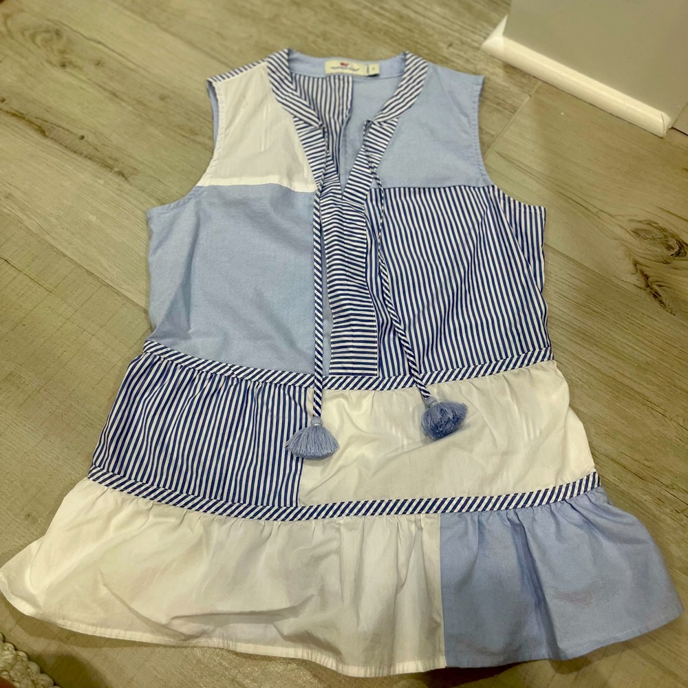Vineyard vines top